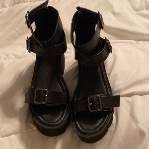 Platform strappy sandal